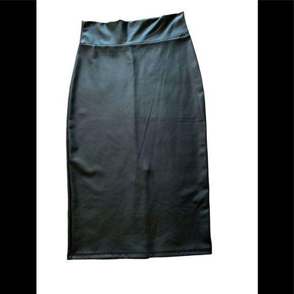 Simlu Dresses & Skirts - Black pencil skirt by Simlu. Size small. Fitted with slit in back. NWOT